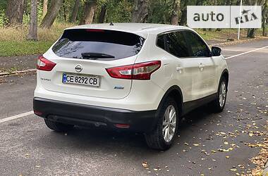 Внедорожник / Кроссовер Nissan Qashqai 2014 в Черновцах