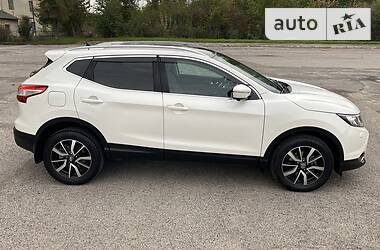 Внедорожник / Кроссовер Nissan Qashqai 2014 в Тернополе