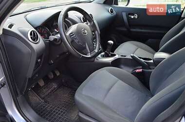 Внедорожник / Кроссовер Nissan Qashqai 2010 в 