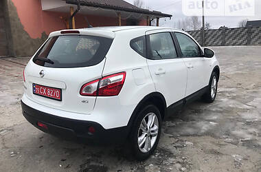 Внедорожник / Кроссовер Nissan Qashqai 2013 в Ровно