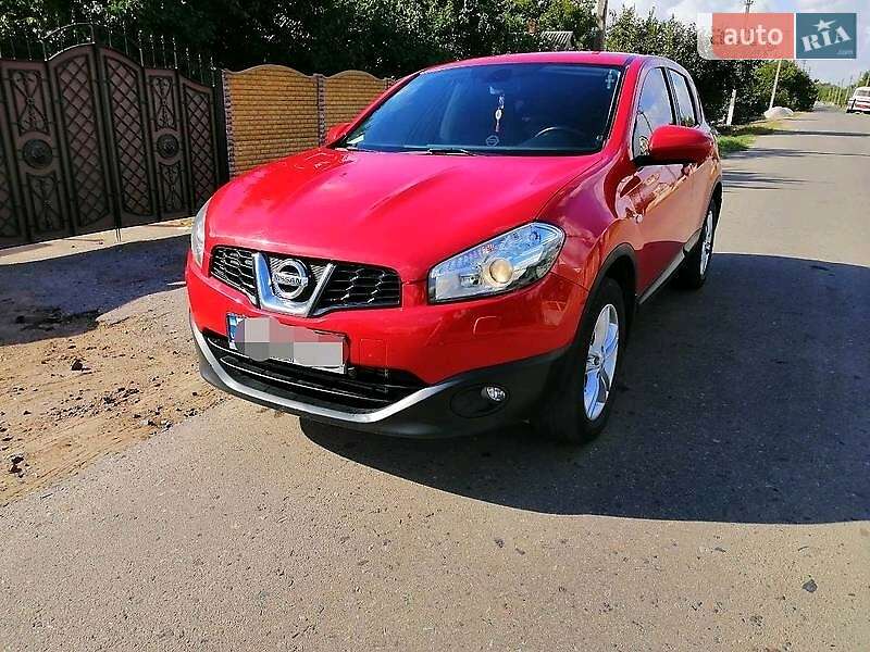 Внедорожник / Кроссовер Nissan Qashqai 2013 в Черновцах