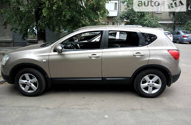 Позашляховик / Кросовер Nissan Qashqai 2008 в Києві