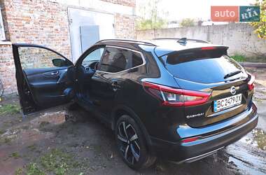 Позашляховик / Кросовер Nissan Qashqai 2018 в 