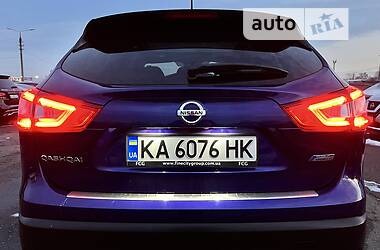 Внедорожник / Кроссовер Nissan Qashqai 2014 в 