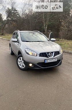 Внедорожник / Кроссовер Nissan Qashqai 2010 в Новояворовске