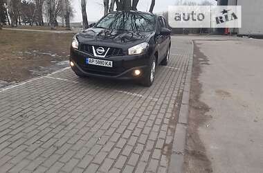 Позашляховик / Кросовер Nissan Qashqai 2010 в Запоріжжі