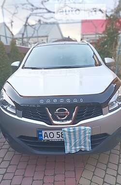 Внедорожник / Кроссовер Nissan Qashqai 2013 в Тячеве