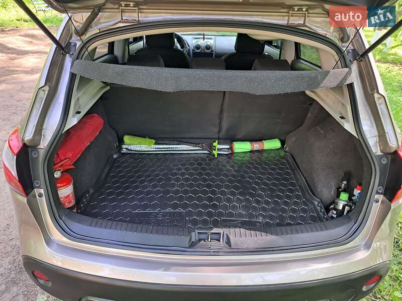 Внедорожник / Кроссовер Nissan Qashqai 2012 в Сумах фото 13 Внедорожник / Кроссовер Nissan Qashqai 2012 в Сумах