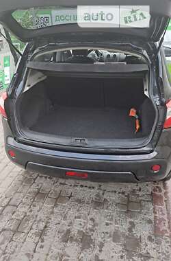 Внедорожник / Кроссовер Nissan Qashqai 2010 в 