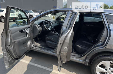 Позашляховик / Кросовер Nissan Qashqai 2020 в 