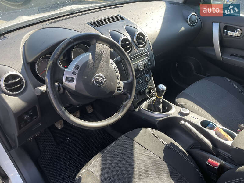 Внедорожник / Кроссовер Nissan Qashqai 2010 в Иршаве
