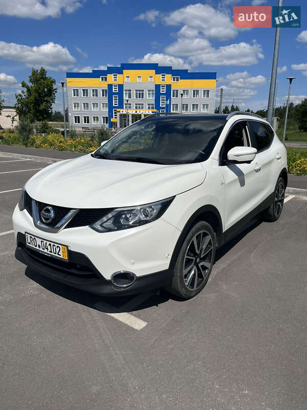 Внедорожник / Кроссовер Nissan Qashqai 2014 в Сарнах