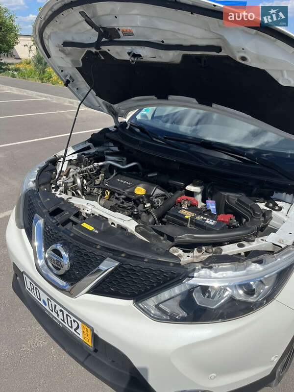 Внедорожник / Кроссовер Nissan Qashqai 2014 в Сарнах