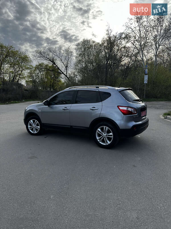 Внедорожник / Кроссовер Nissan Qashqai 2010 в Днепре