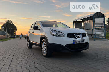 Внедорожник / Кроссовер Nissan Qashqai 2013 в Львове