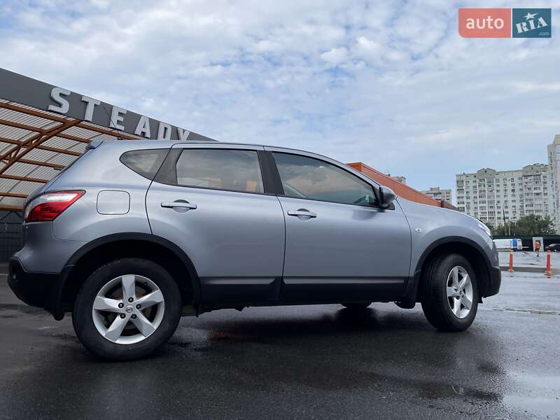 Внедорожник / Кроссовер Nissan Qashqai 2010 в Харькове