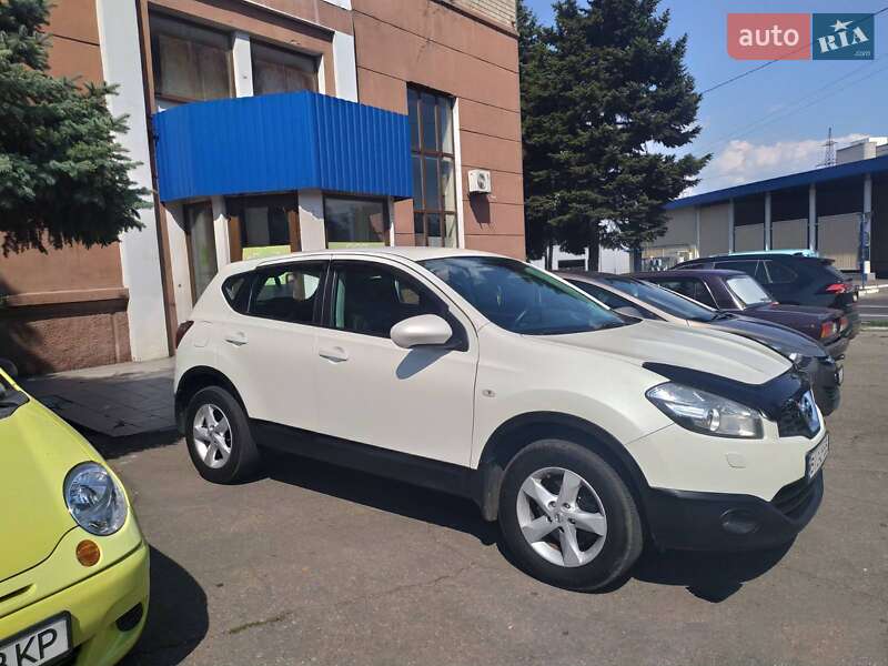 Внедорожник / Кроссовер Nissan Qashqai 2012 в Новомосковске