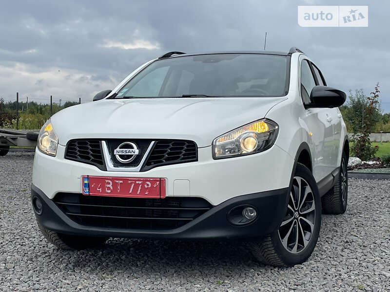 Внедорожник / Кроссовер Nissan Qashqai 2013 в 