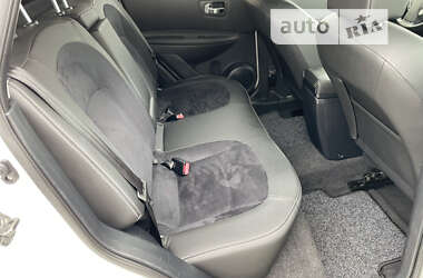 Внедорожник / Кроссовер Nissan Qashqai 2013 в 