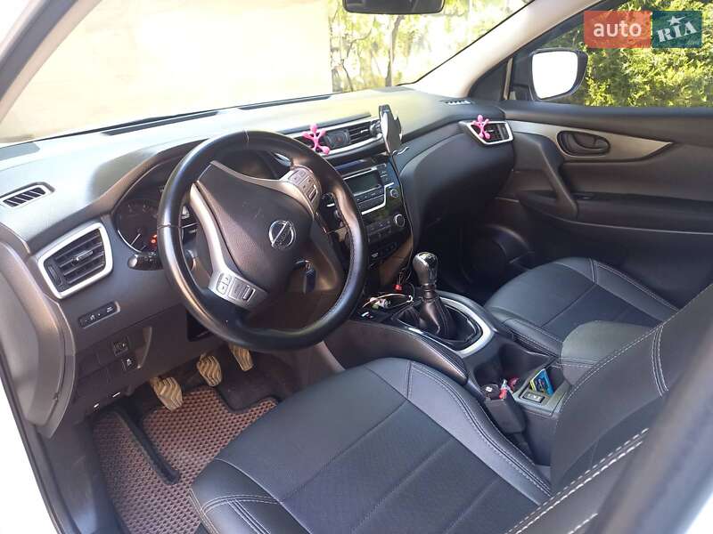 Внедорожник / Кроссовер Nissan Qashqai 2017 в Казанке