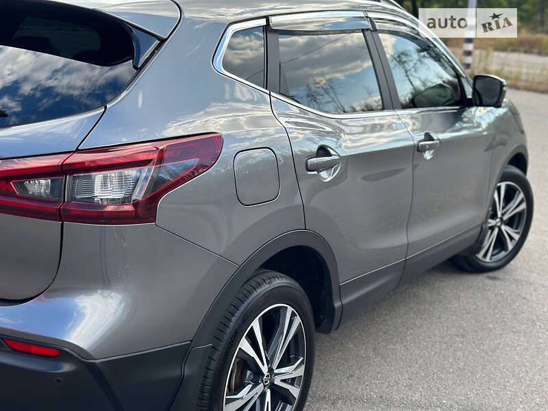 Позашляховик / Кросовер Nissan Qashqai 2021 в Ватутіному