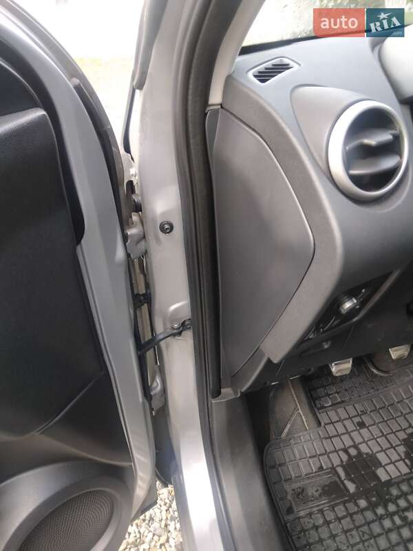 Позашляховик / Кросовер Nissan Qashqai 2010 в Івано-Франківську