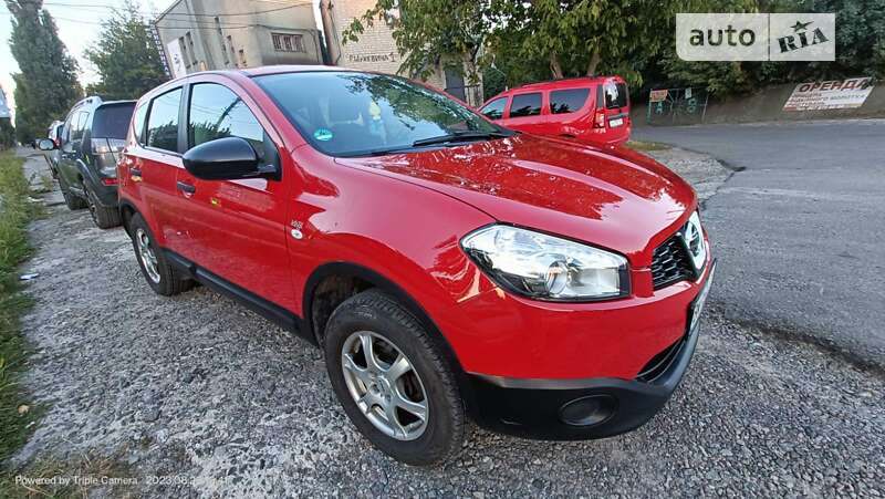 Внедорожник / Кроссовер Nissan Qashqai 2011 в Ровно