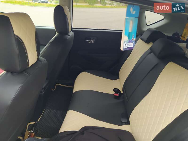 Внедорожник / Кроссовер Nissan Qashqai 2012 в Краматорске