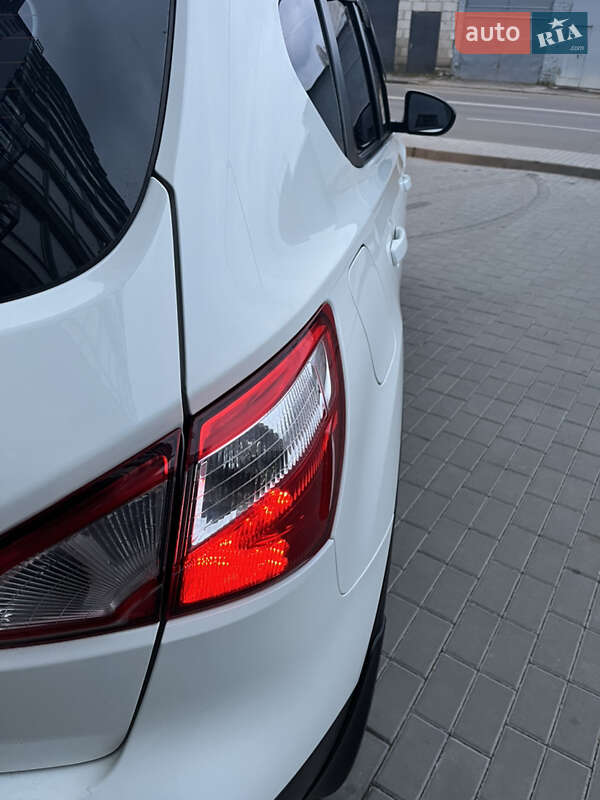 Внедорожник / Кроссовер Nissan Qashqai 2012 в Житомире