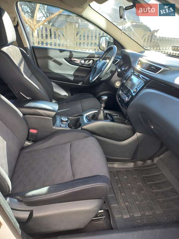 Внедорожник / Кроссовер Nissan Qashqai 2017 в Черновцах