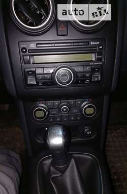 Внедорожник / Кроссовер Nissan Qashqai 2010 в 