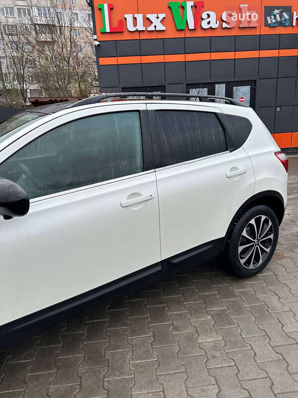 Внедорожник / Кроссовер Nissan Qashqai 2013 в Тернополе