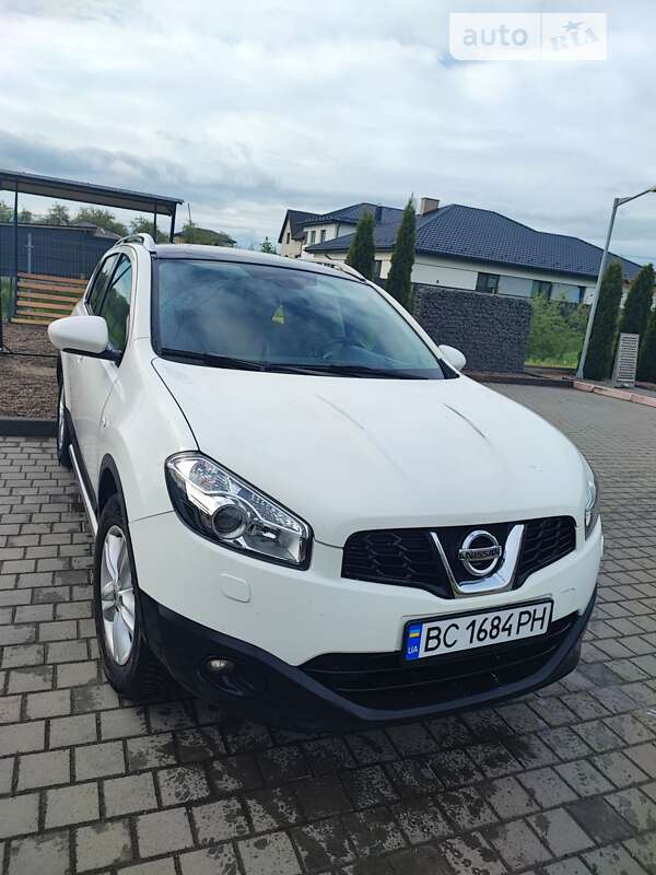 Позашляховик / Кросовер Nissan Qashqai 2010 в Львові