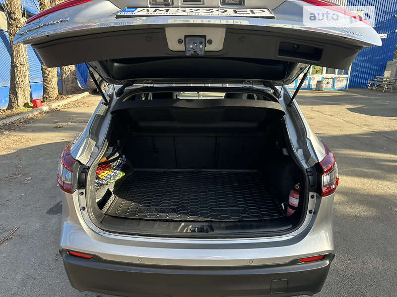 Внедорожник / Кроссовер Nissan Qashqai 2020 в Киеве