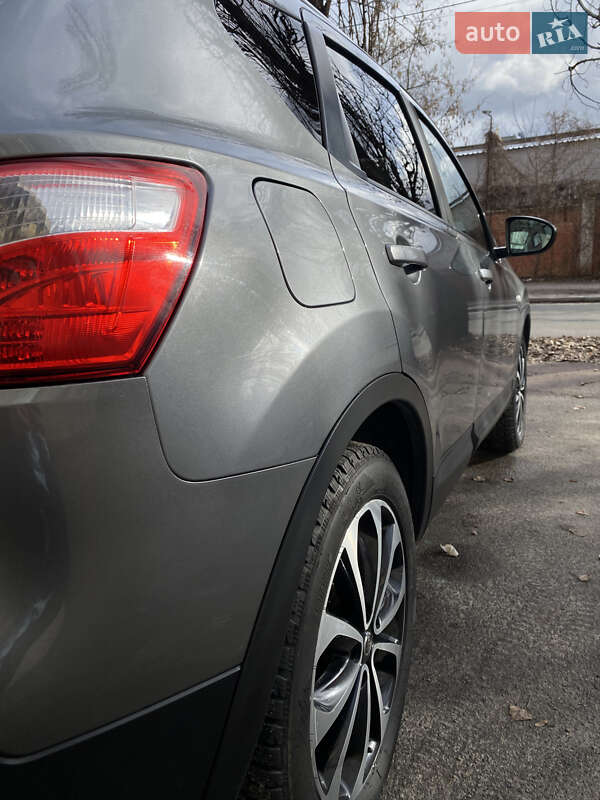 Позашляховик / Кросовер Nissan Qashqai 2011 в Києві