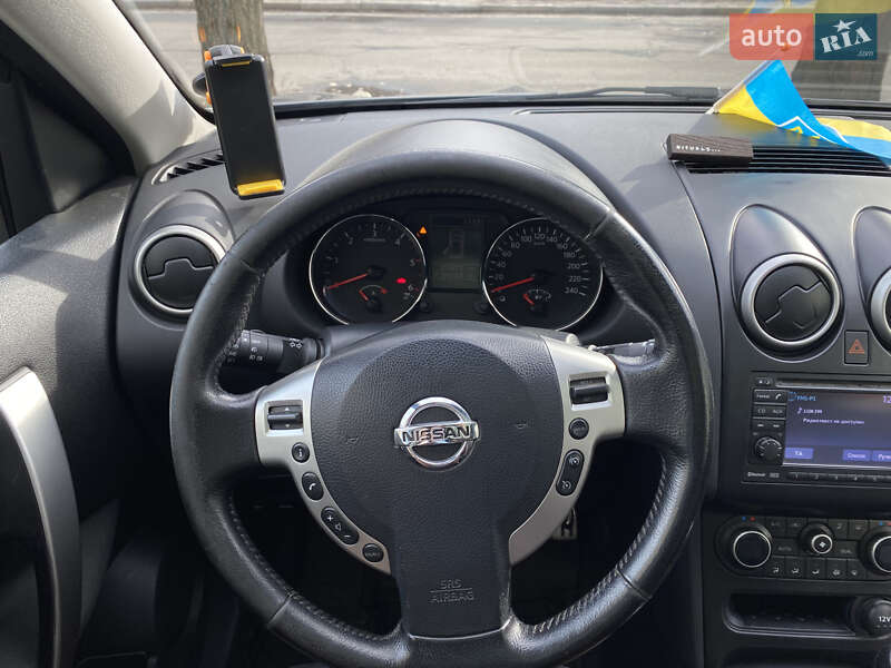 Позашляховик / Кросовер Nissan Qashqai 2011 в Києві