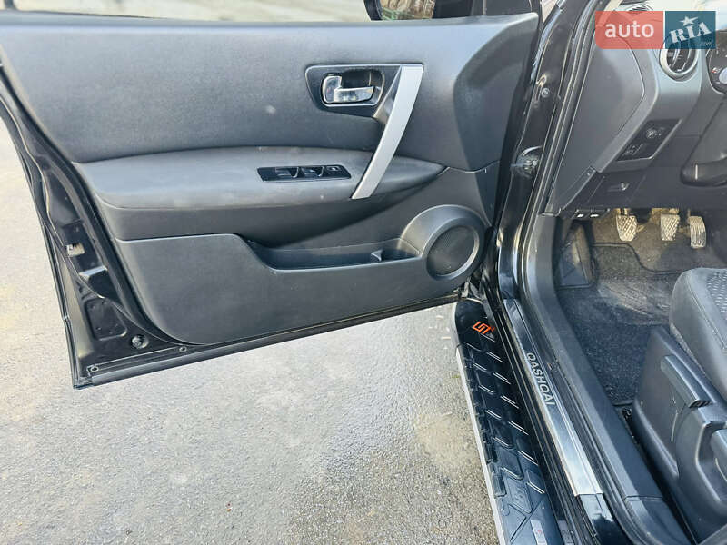 Позашляховик / Кросовер Nissan Qashqai 2007 в Сокирянах