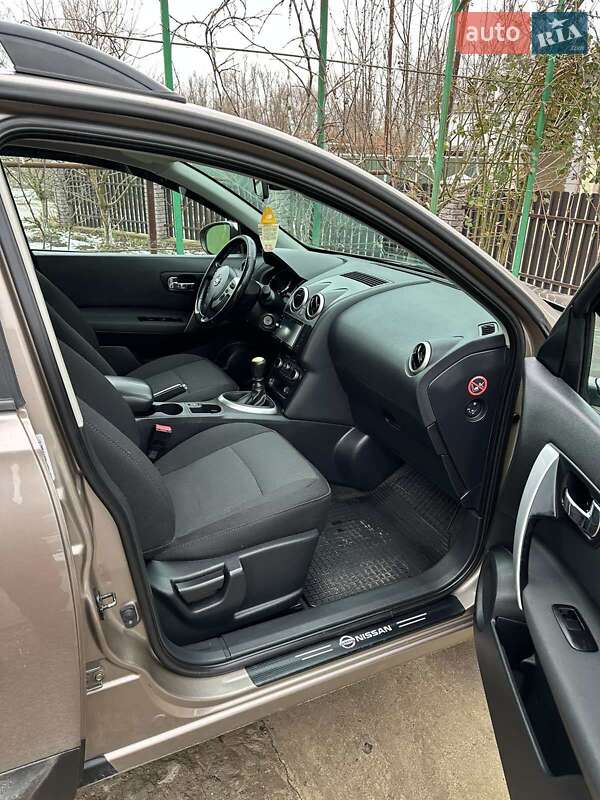 Внедорожник / Кроссовер Nissan Qashqai 2011 в Черновцах