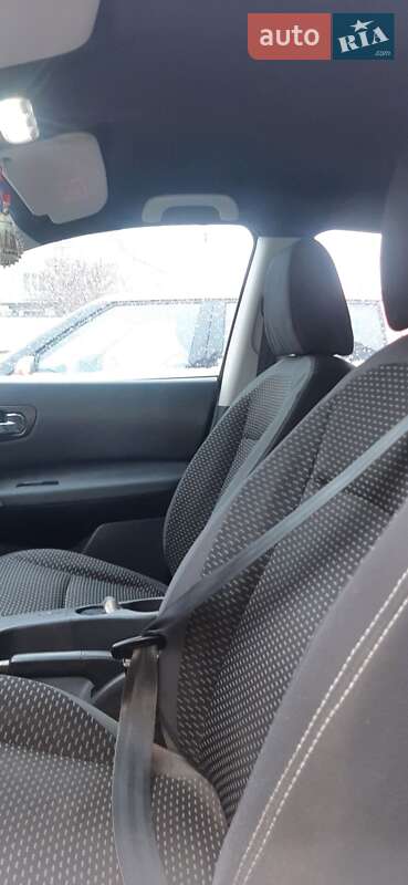 Позашляховик / Кросовер Nissan Qashqai 2009 в Києві