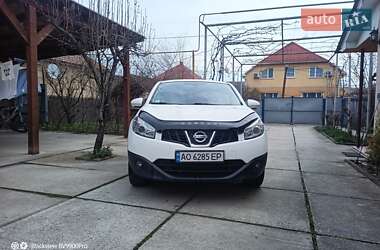 Внедорожник / Кроссовер Nissan Qashqai 2011 в Берегово