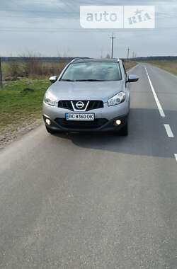 Позашляховик / Кросовер Nissan Qashqai 2010 в Стрию