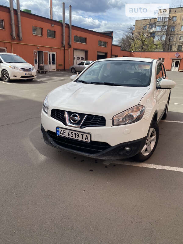 Внедорожник / Кроссовер Nissan Qashqai 2010 в Кривом Роге