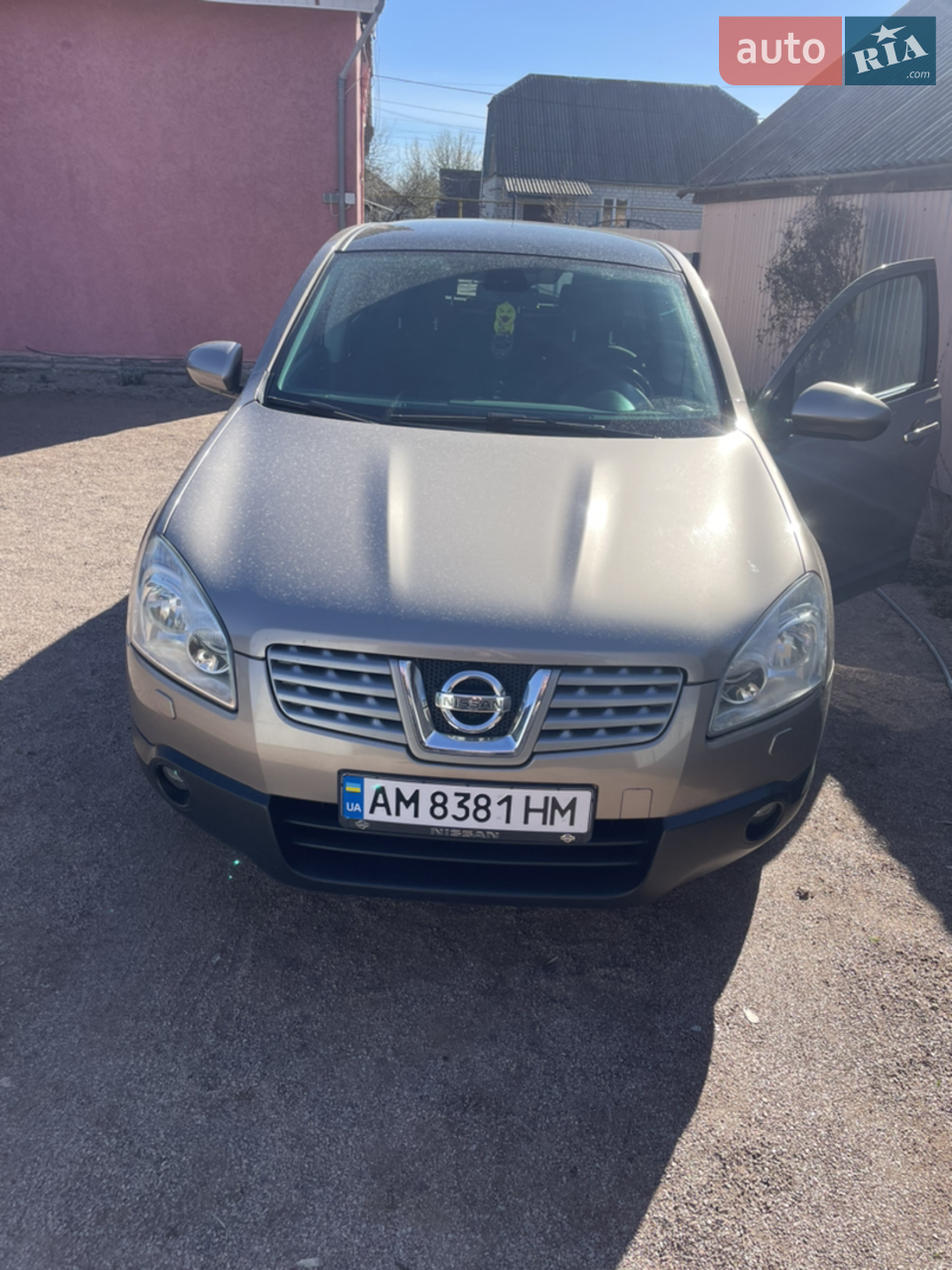 Авто в гарному стані.Поміняно масло та фільтра.По ходовій все зроблено.Панорамний дах,підігрів сидінь ,чистий та охайний салон