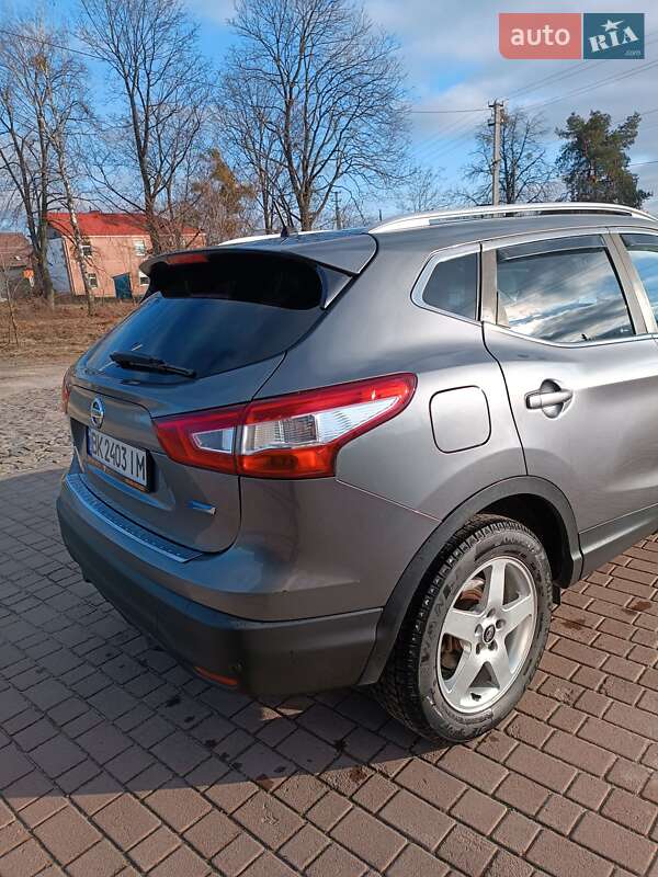 Позашляховик / Кросовер Nissan Qashqai 2014 в Сарнах