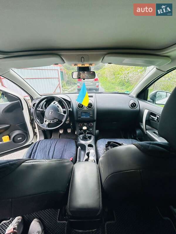 Внедорожник / Кроссовер Nissan Qashqai 2011 в Звягеле