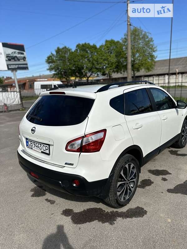 Внедорожник / Кроссовер Nissan Qashqai 2013 в Чернигове