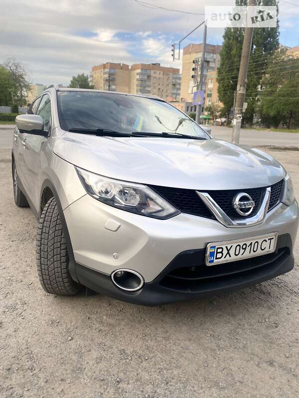 Внедорожник / Кроссовер Nissan Qashqai 2014 в Каменец-Подольском