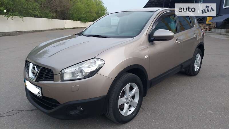 Позашляховик / Кросовер Nissan Qashqai 2012 в Чернігові