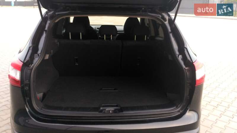 Внедорожник / Кроссовер Nissan Qashqai 2014 в Ивано-Франковске