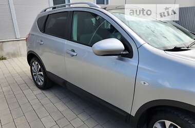 Внедорожник / Кроссовер Nissan Qashqai 2010 в Ивано-Франковске